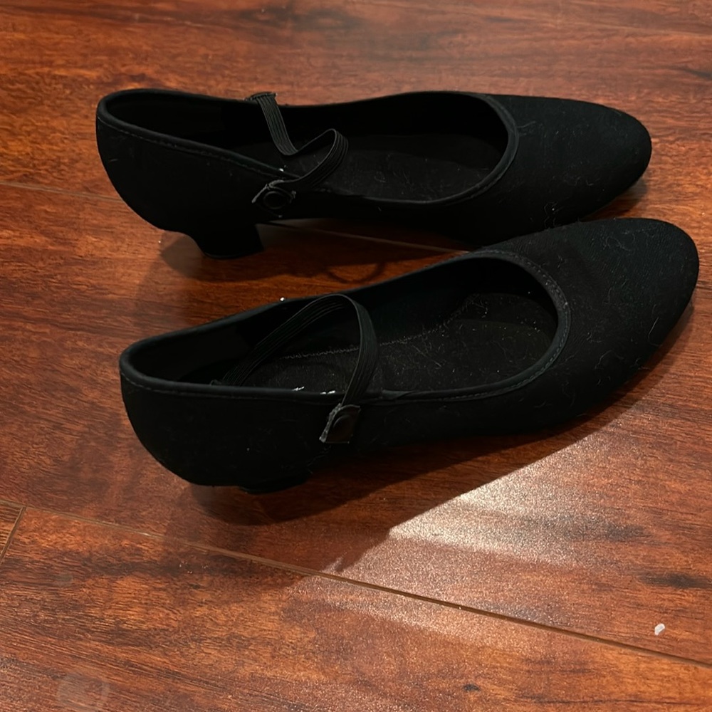 Character shoes